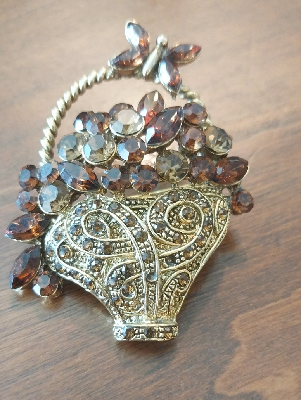 Vintage Brown Crystal Basket Brooch - Branded WM..EUC